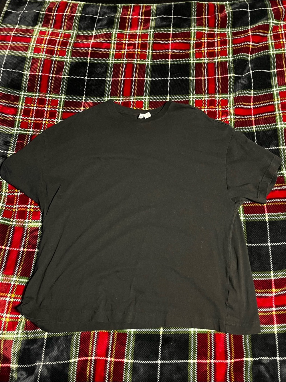 Classic Women’s Black Crewneck T-Shirt! H&M 2XL!